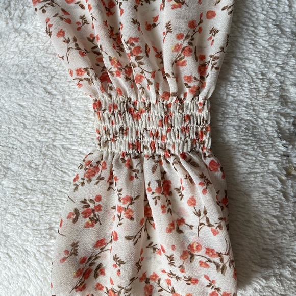 FLORAL ELEGANT BRUNCH TOP 🥂 - Picture 4 of 4